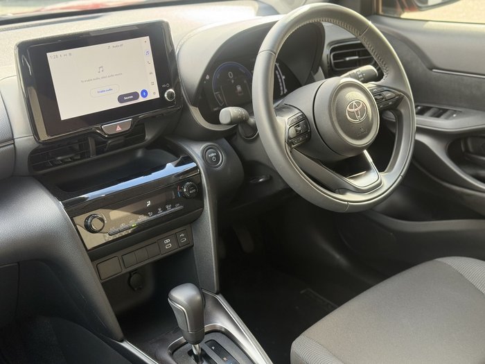 2025 Toyota Yaris Cross GXL