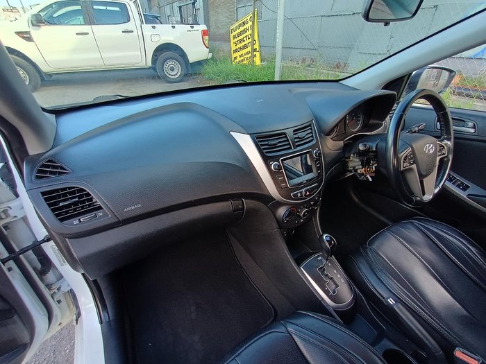 2016 Hyundai Accent Active