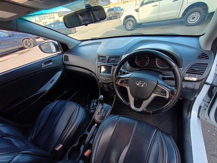 2016 Hyundai Accent Active