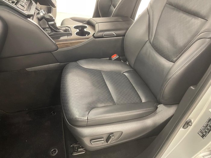 2024 Toyota Landcruiser Sahara FJA300R 4X4 Dual Range Silver Pearl