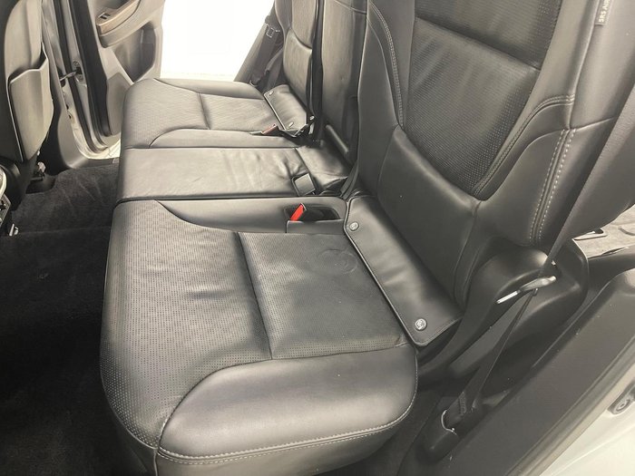 2024 Toyota Landcruiser Sahara FJA300R 4X4 Dual Range Silver Pearl