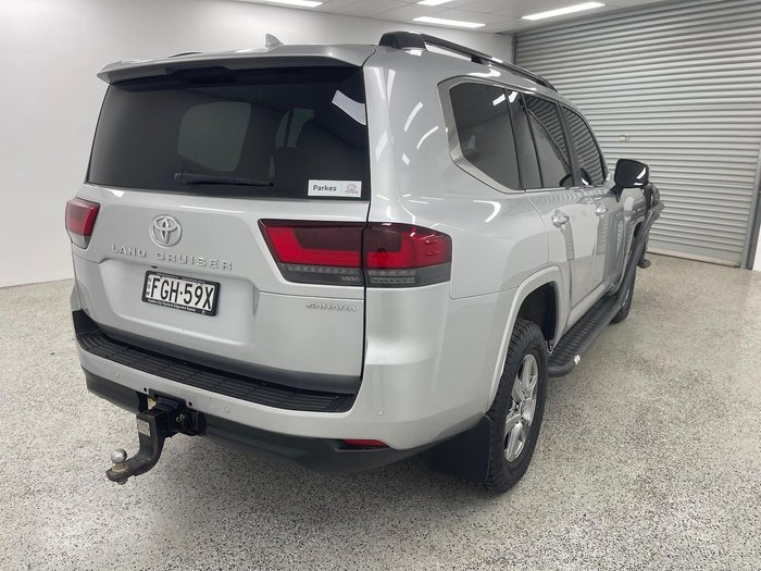 2024 Toyota Landcruiser Sahara FJA300R 4X4 Dual Range Silver Pearl