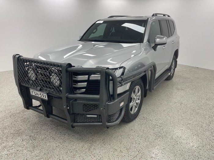 2024 Toyota Landcruiser Sahara FJA300R 4X4 Dual Range Silver Pearl