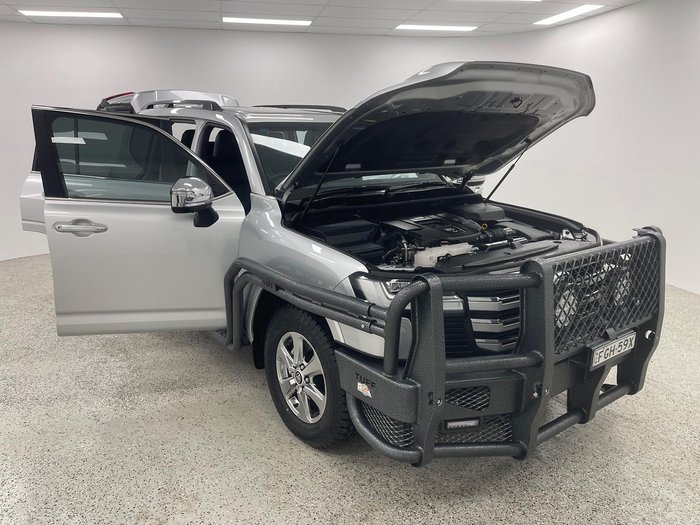 2024 Toyota Landcruiser Sahara FJA300R 4X4 Dual Range Silver Pearl