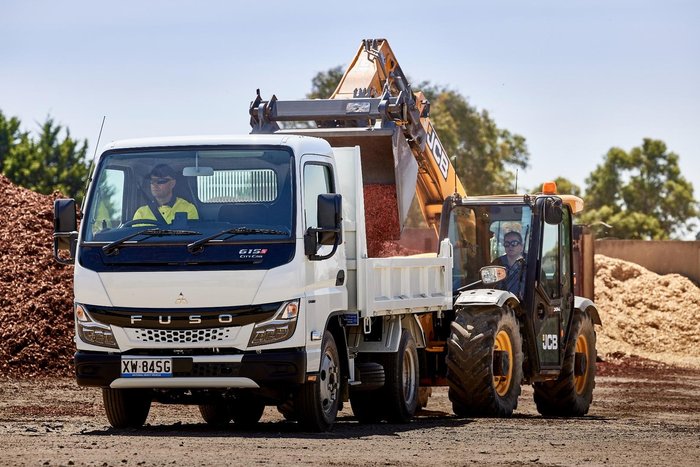 2026 Fuso Canter 615 Tipper White