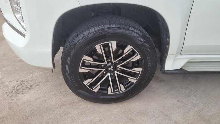 2020 Mitsubishi Pajero Sport Exceed