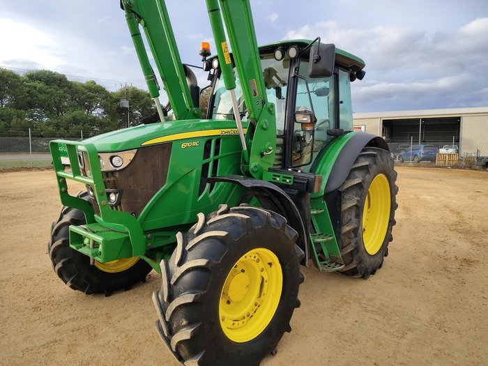 2015 John Deere 6110Rc
