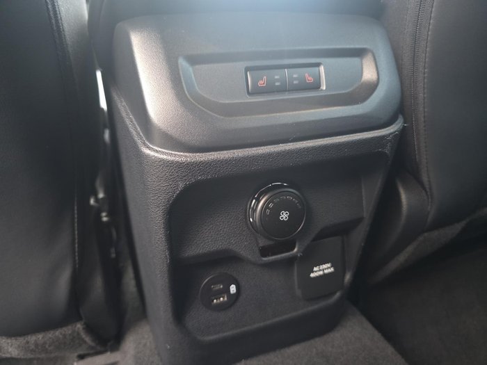 2025 Ford Everest Platinum