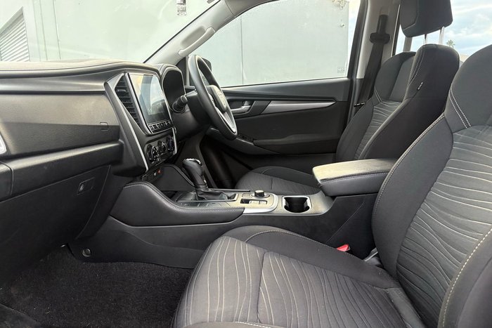 2023 Isuzu MU-X LS-M