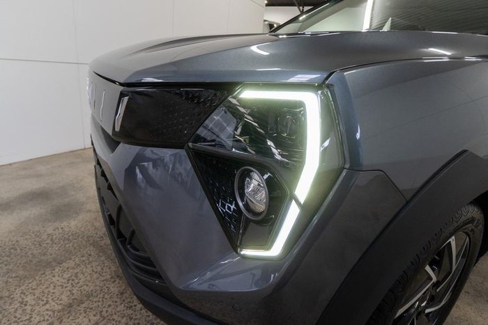 2025 Mahindra XUV3XO AX7L
