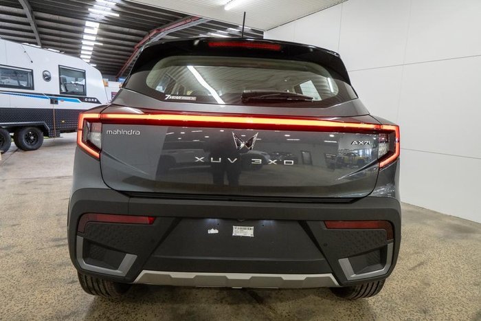 2025 Mahindra XUV3XO AX7L