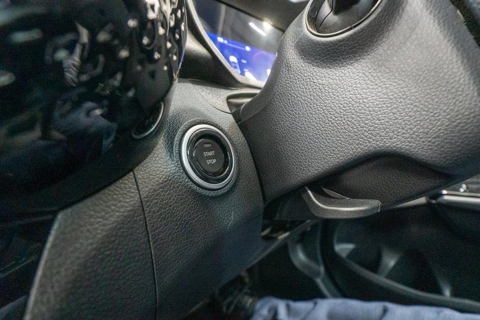 2025 Mahindra XUV3XO AX7L