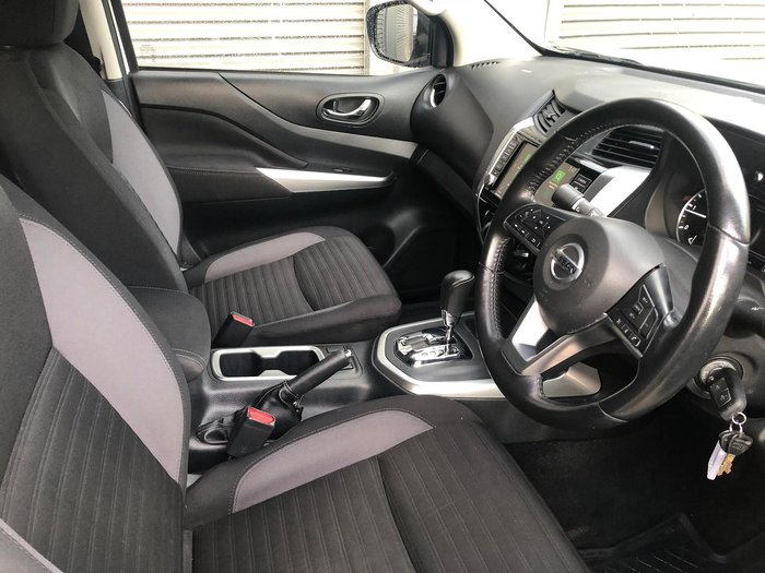 2022 Nissan Navara ST