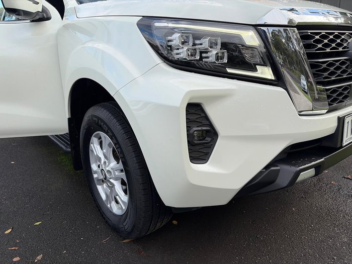 2022 Nissan Navara ST