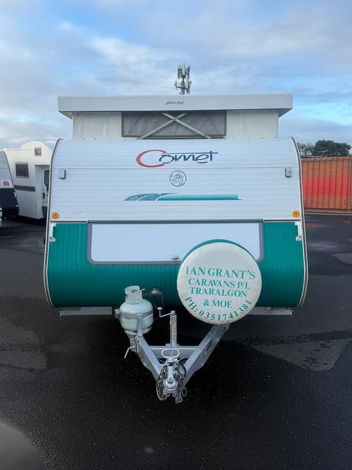 1997 Royal Flair Comet 16' ( 5.0M )