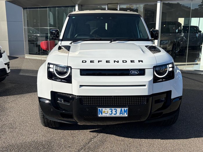 2026 Land Rover Defender 110 P425 X-Dynamic SE