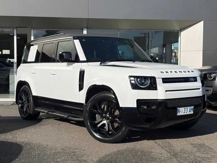 2026 Land Rover Defender 110 P425 X-Dynamic SE