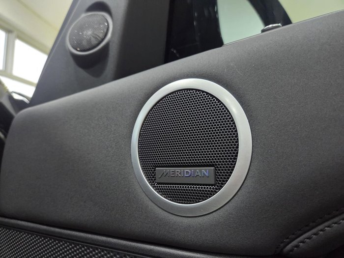 2021 Land Rover Discovery D300 SE