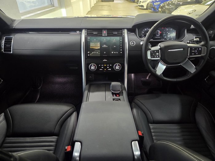 2021 Land Rover Discovery D300 SE