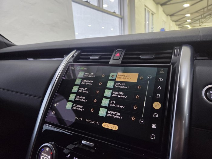2021 Land Rover Discovery D300 SE
