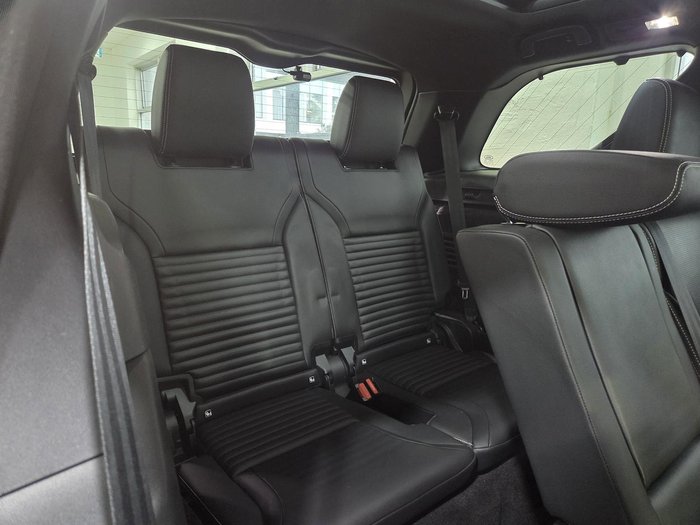 2021 Land Rover Discovery D300 SE