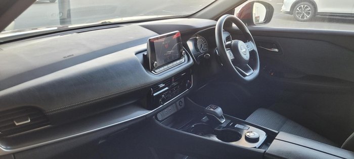 2024 Nissan X-TRAIL ST
