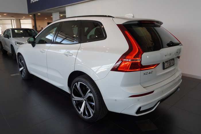 2021 Volvo XC60 B6 R-Design