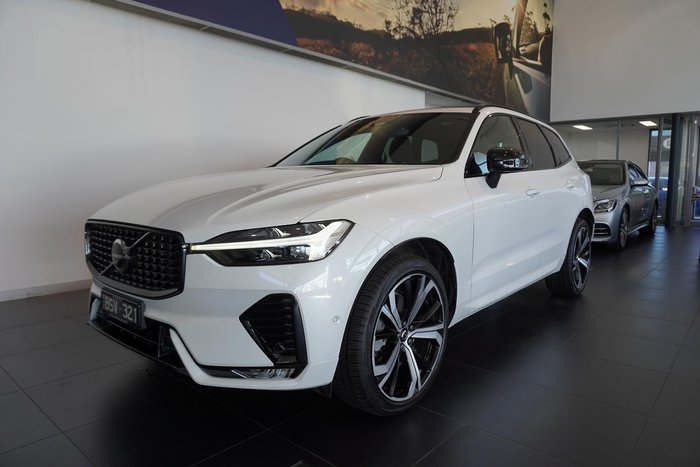 2021 Volvo XC60 B6 R-Design