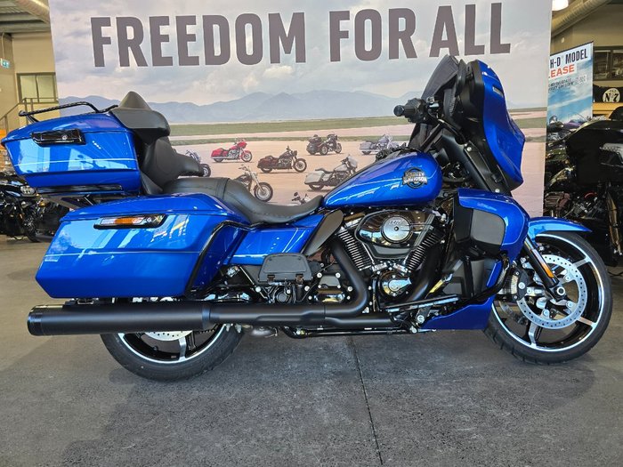 2025 HARLEY-DAVIDSON FLHXU STREET GLIDE ULTRA (117)