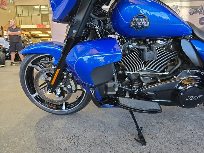 2025 HARLEY-DAVIDSON FLHXU STREET GLIDE ULTRA (117)