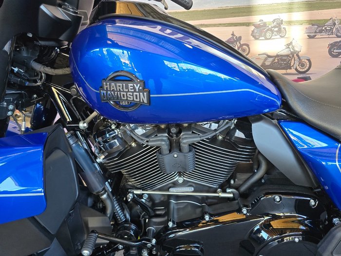 2025 HARLEY-DAVIDSON FLHXU STREET GLIDE ULTRA (117)