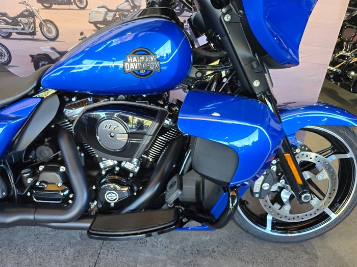2025 HARLEY-DAVIDSON FLHXU STREET GLIDE ULTRA (117)