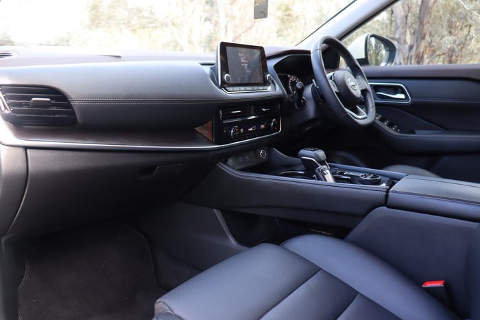 2024 Nissan X-TRAIL ST-L