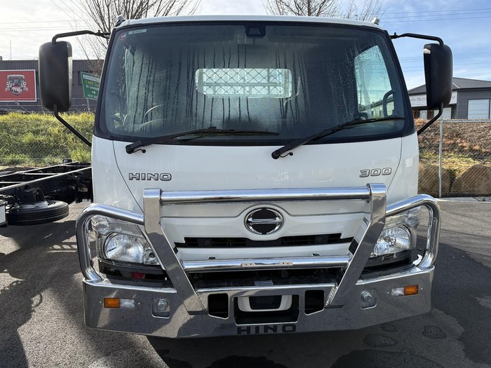 2025 Hino 300 Series