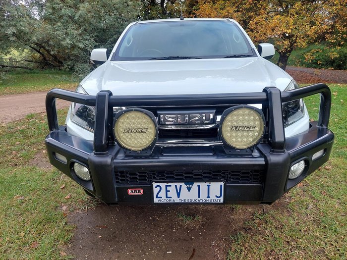 2017 Isuzu D-MAX LS-M