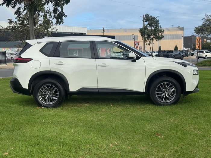 2024 Nissan X-TRAIL ST