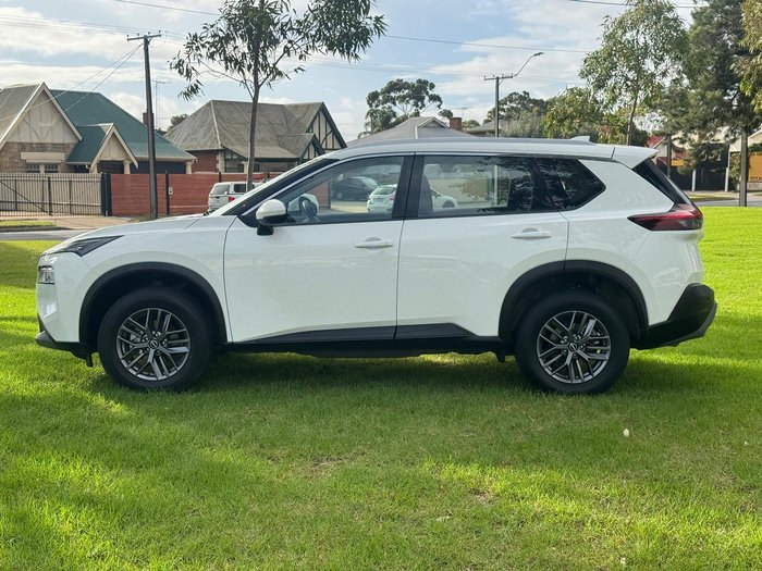 2024 Nissan X-TRAIL ST