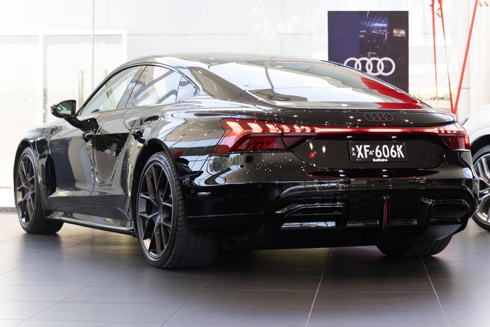 2025 Audi RS e-tron GT performance