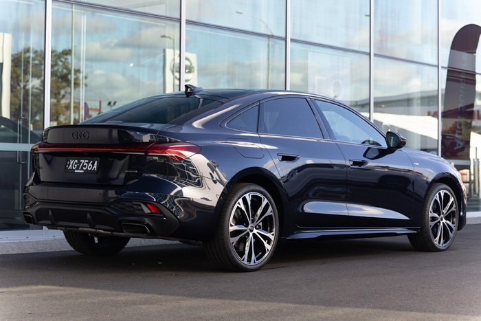 2025 Audi A5 TFSI 200kW S line