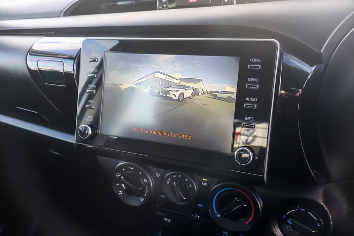 2024 Toyota Hilux SR