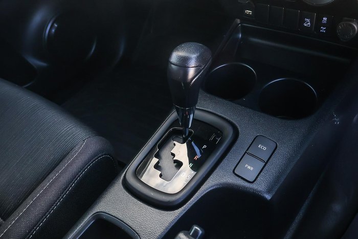 2024 Toyota Hilux SR