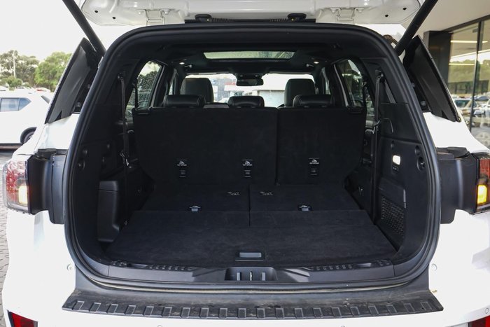 2024 Ford Everest Platinum