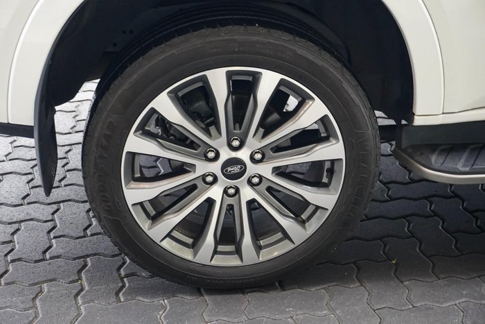 2024 Ford Everest Platinum
