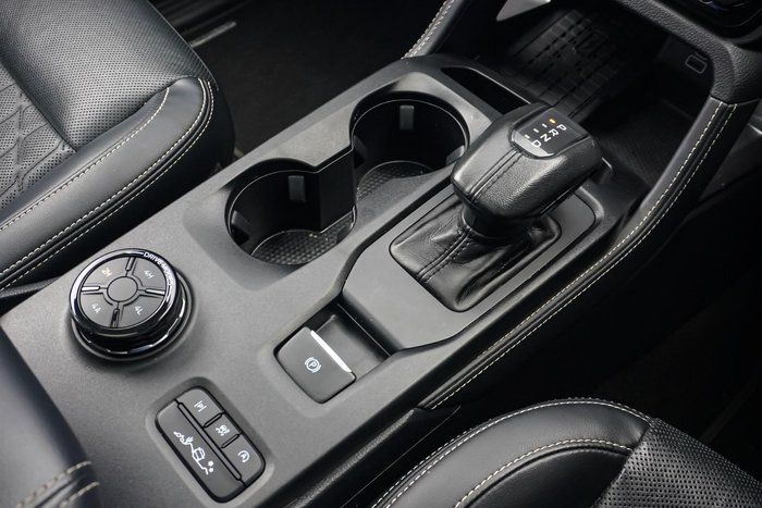 2024 Ford Everest Platinum