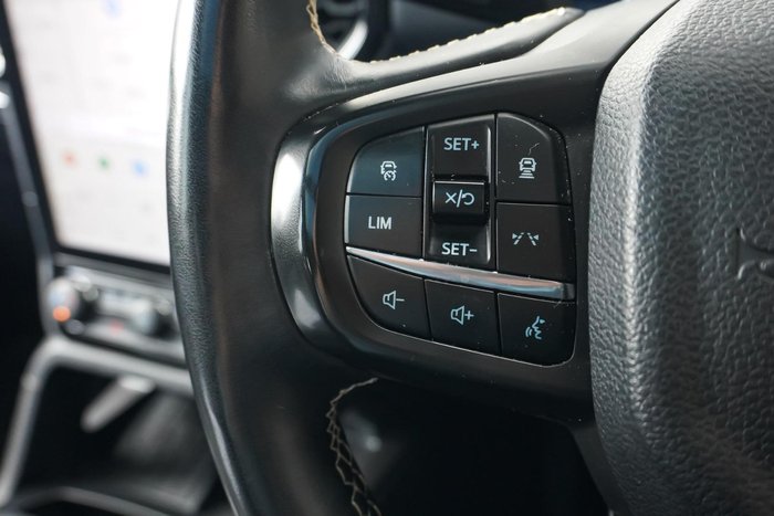 2024 Ford Everest Platinum