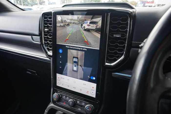 2024 Ford Everest Platinum