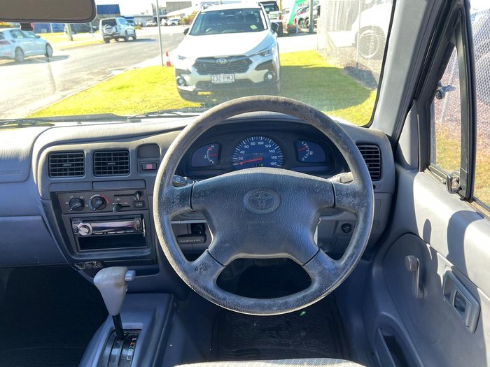 2000 Toyota Hilux RZN149R French Vanilla