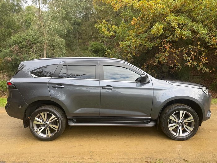 2023 Isuzu MU-X LS-T