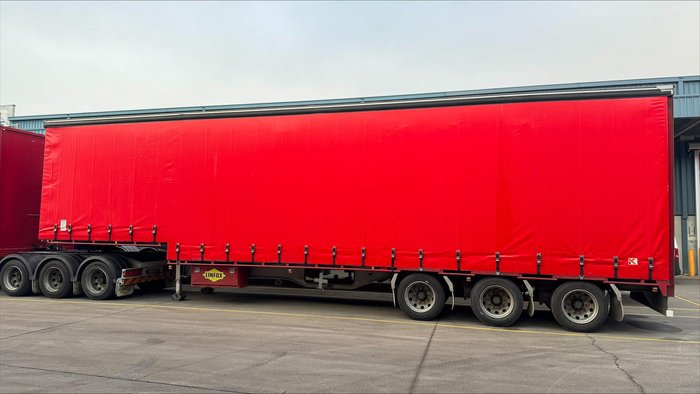 2015 Krueger 34P Drop Deck Red