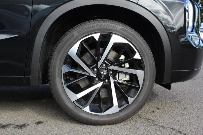 2025 Mitsubishi Outlander PHEV Exceed Tourer